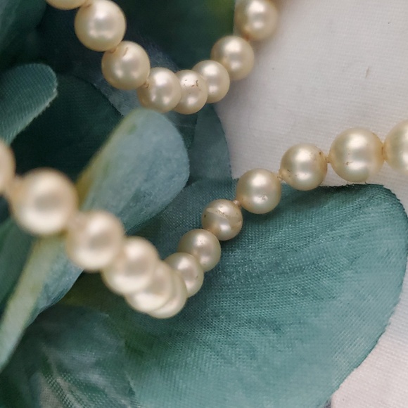 Pearl Choker - Picture 4 of 4